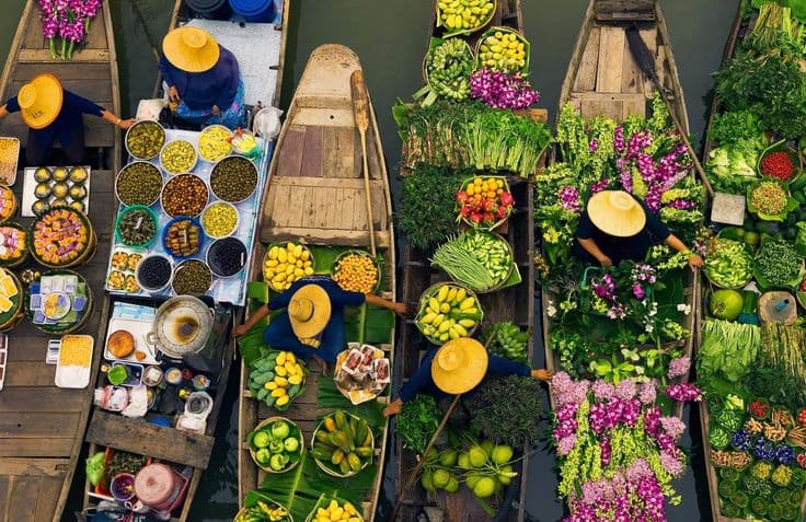 Floating market Cai Rang Mekong