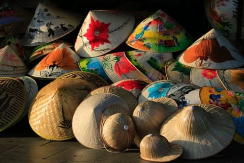 Hue traditional conical hat crafts